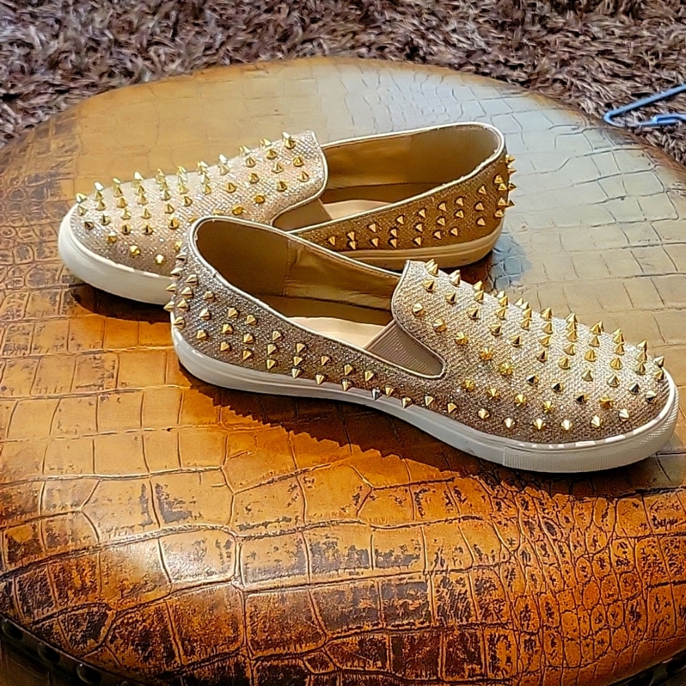 Spiked Women Canvas